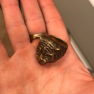 Gucci ring feline size 8